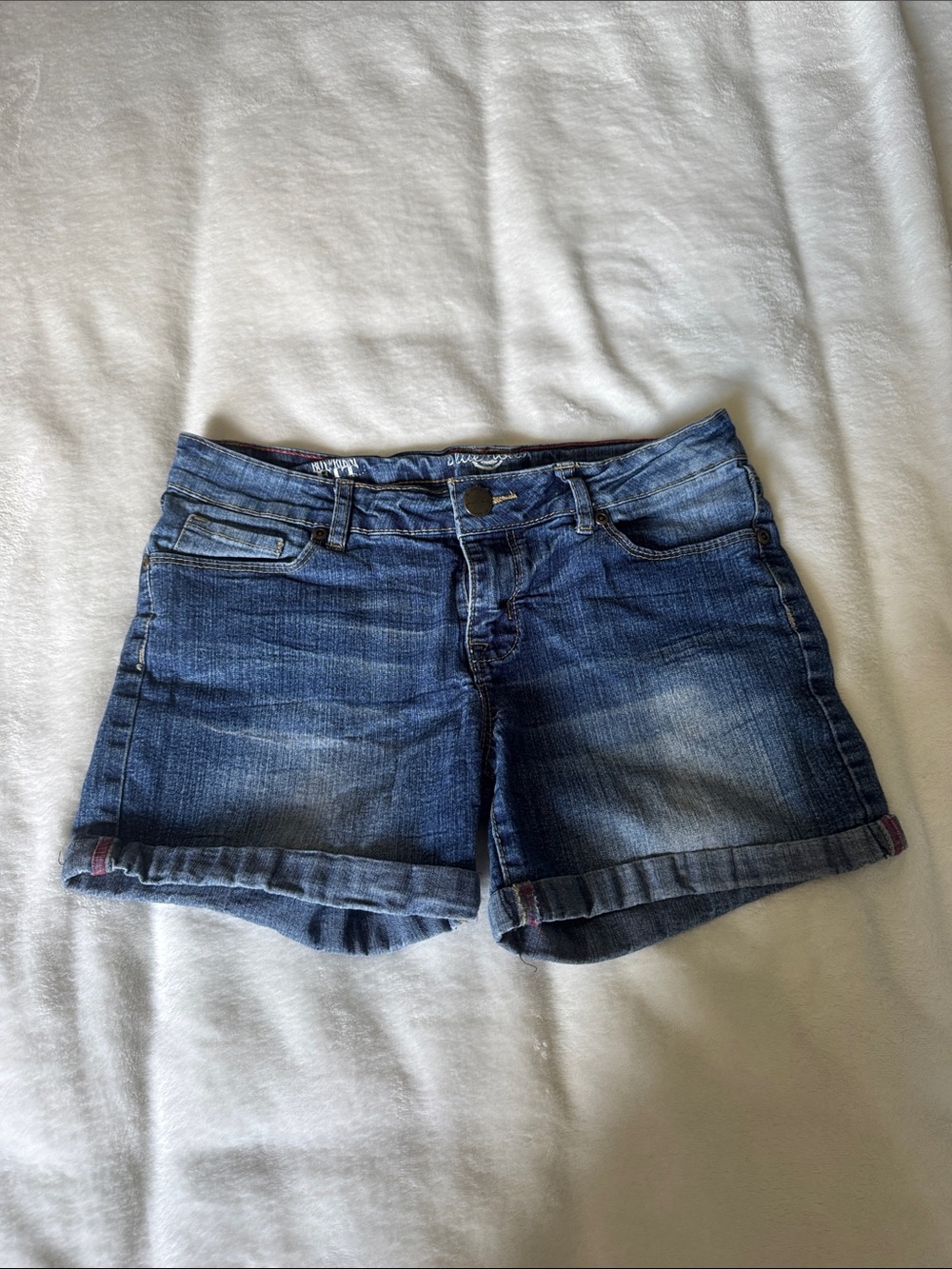 Casual Mid-Rise Blue Denim Roll-Up Women's Shorts